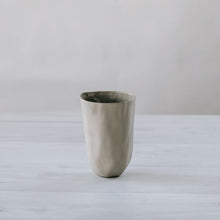 Load image into Gallery viewer, Flax Small Vase h15cm - Grey
