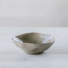 Load image into Gallery viewer, Flax Fruit Bowl d19cm - Grey
