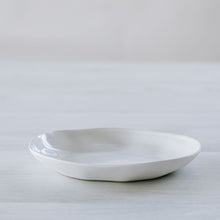 Load image into Gallery viewer, Flax Side Plate d16cm - White
