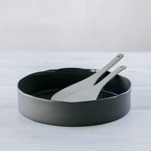 Load image into Gallery viewer, Flax Salad Servers Grey
