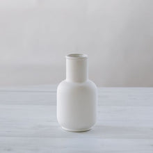 Load image into Gallery viewer, Flax Carafe White
